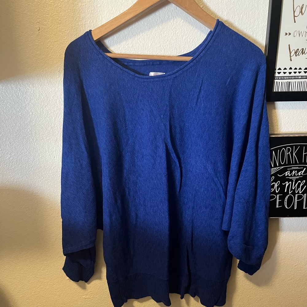 Xhilaration Women's Vibrant Blue Crew Neck Sweater